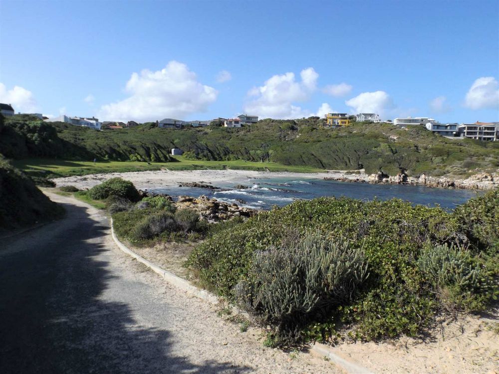Stanfords Cove (our "Beach") - about 500 metres walking distance away from our Plot.