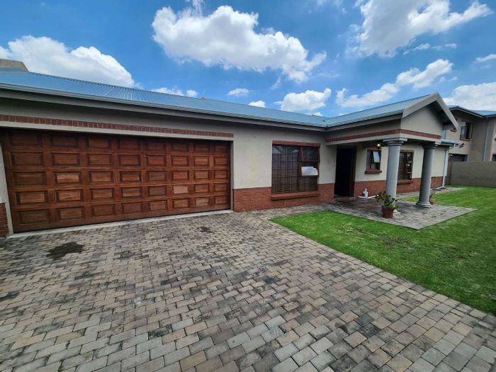 Latest Properties For Sale Jacques Louw Properties