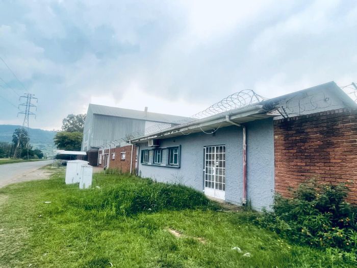 Industrial property for sale in Vryheid Central, 8151m² with large yard.