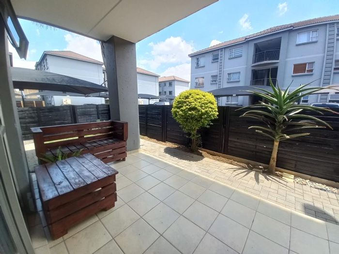 For Sale: Townhouse in Bardene with garden, open plan living, and parking.