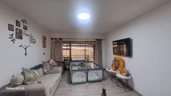 Property #2402323, Apartment Rental Monthly in Buccleuch