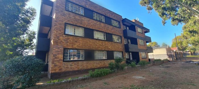 Property #2155342, Apartment rental monthly in Turffontein