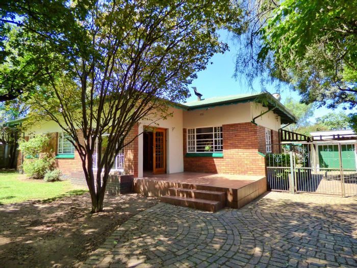 Airfield Houses for sale