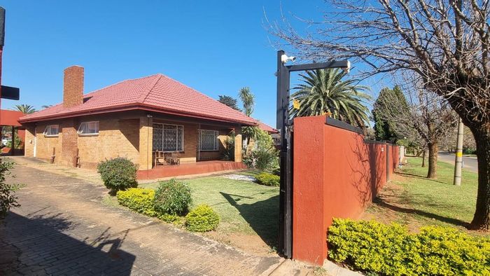 Property #2254287, Guest House for sale in Rhodesfield