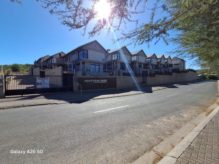 Property #2446923, Townhouse For Sale in Auasblick