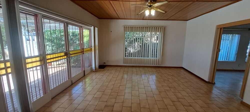 Lounge / Dining room