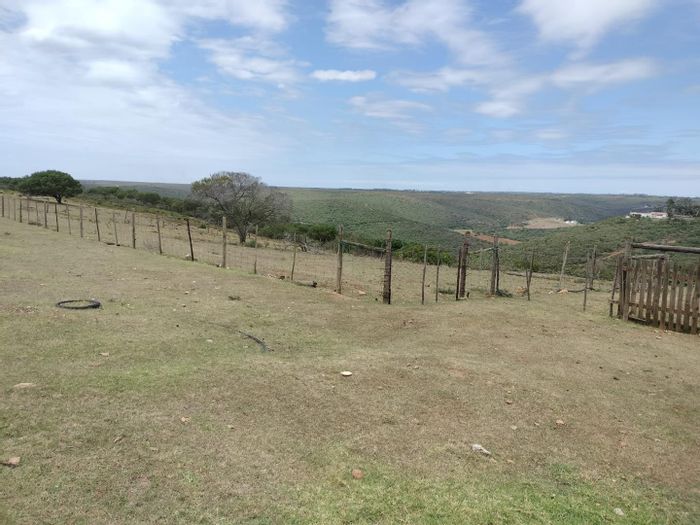 For Sale: Uitenhage Rural Farm with 8.8 hectares, livestock facilities, and water tanks.