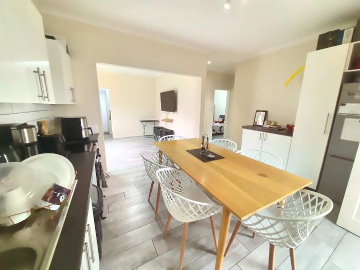 Churchill Estate Townhouse For Sale: 2 beds, pet-friendly, secure parking, spacious yard.