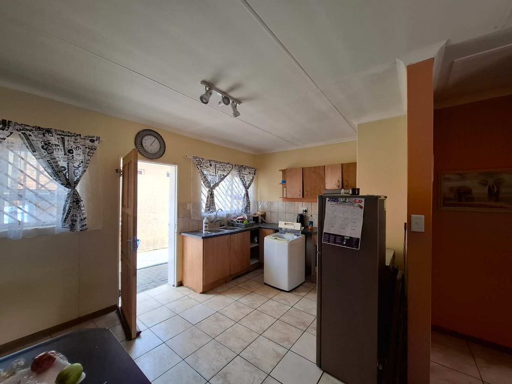 Open plan Kitchen