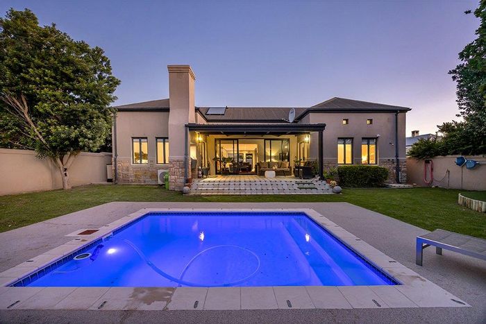 For Sale: House in Atlantic Beach Golf Estate, 3 beds, pool, braai patio.