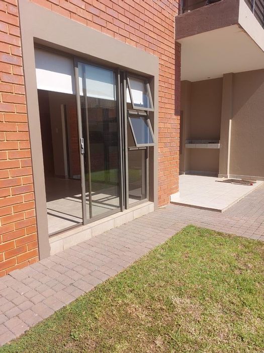 2 Bedroom Apartment in Montana To Rent with Garage, Garden, and Secure Estate Access.