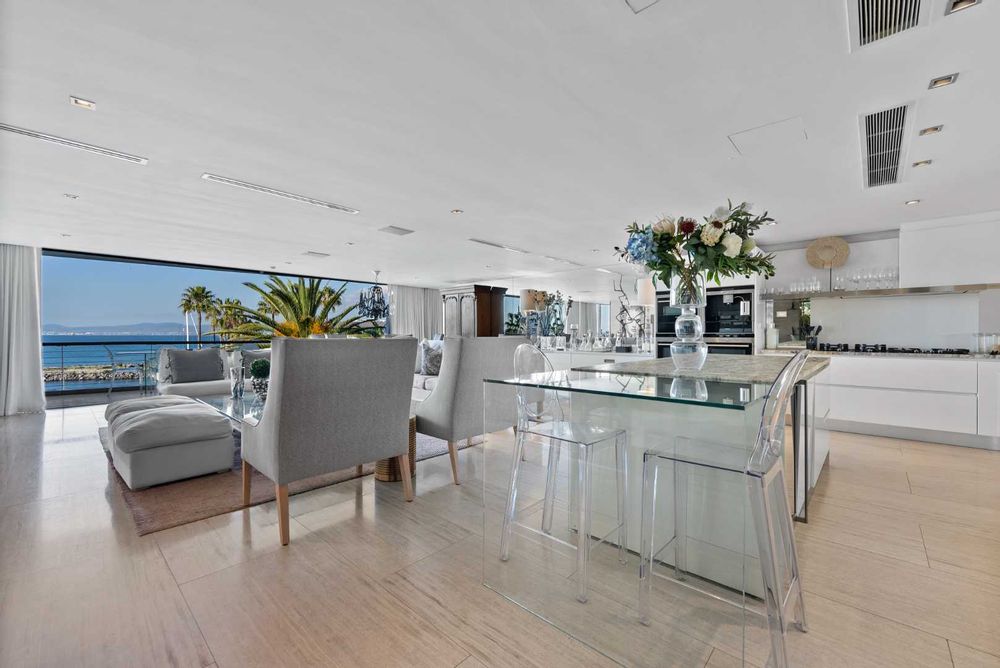 Open-plan living room 