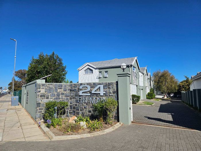 To Rent: 3-Bedroom Apartment in Hermanus Central with indoor braai and pet-friendly garden.