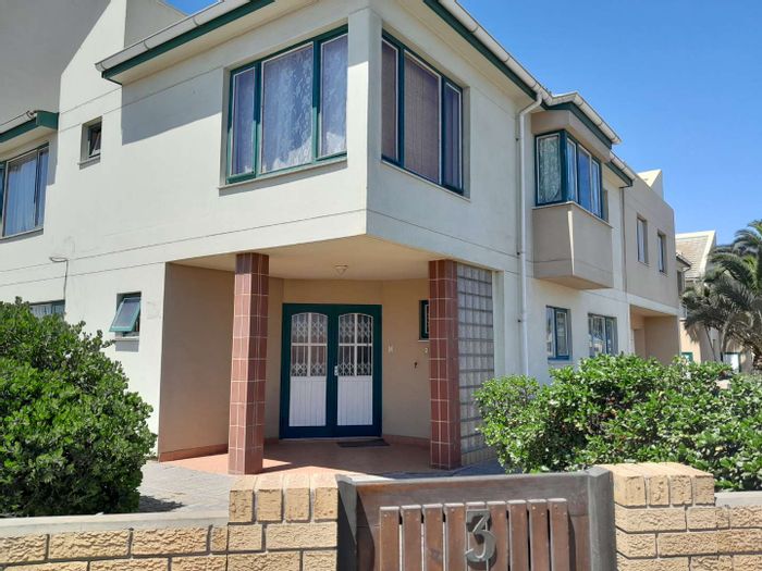 Property #2134936, Townhouse for sale in Swakopmund Central