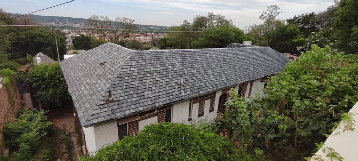 Muckleneuk House For Sale: Corner stand, development potential, close to amenities.