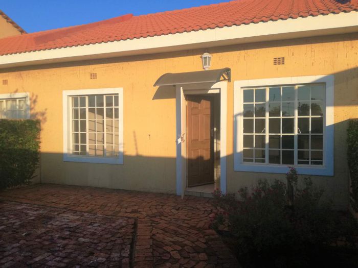 Property #1982064, Townhouse rental monthly in Kookrus