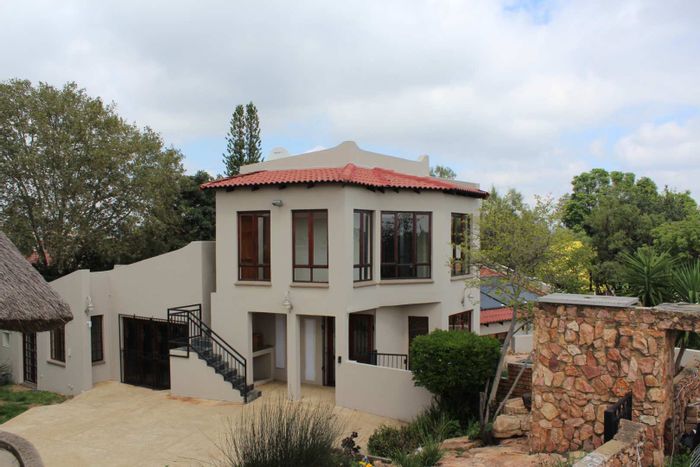 Helderkruin House For Sale: Multi-generational living, rental income, pool, and security features.