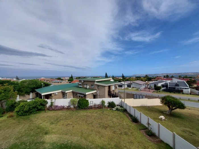 Property #2339395, House Rental Monthly in Hartenbos Central