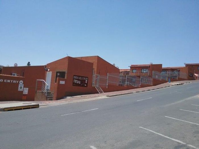 For Sale: 2-Bedroom Apartment in Dorado Park with Open Plan Living and Parking.
