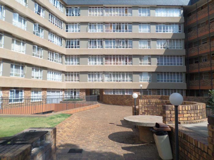 Property #2210732, Apartment rental monthly in Hatfield