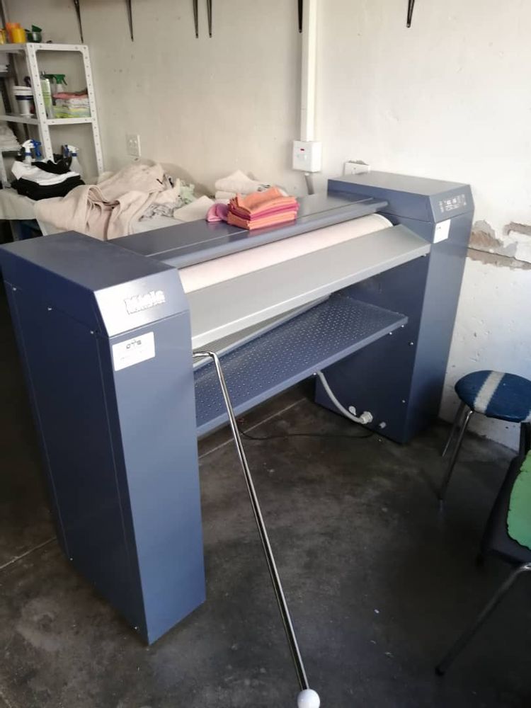 BAHNHOF HOTEL LAUNDRY