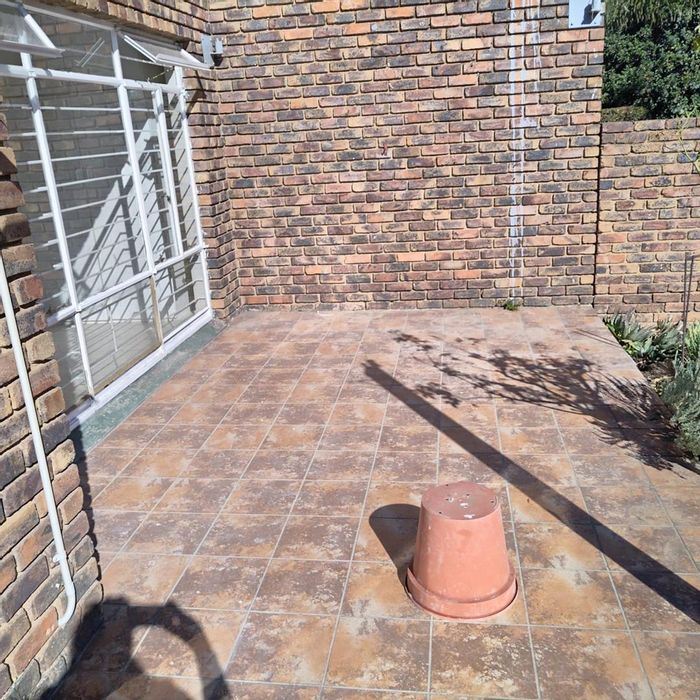 Property #2259280, Townhouse rental monthly in Brackendowns