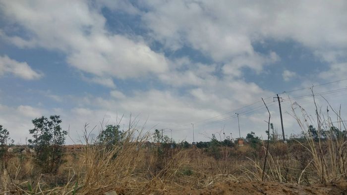 Mooikloof For Sale: Vacant Agricultural Land, ideal for development near Maragon College.