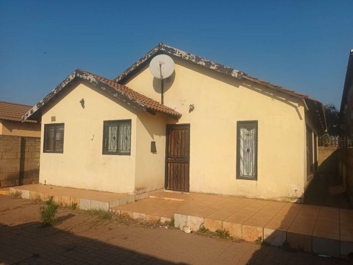 Property #2297183, House For Sale in Moleleki