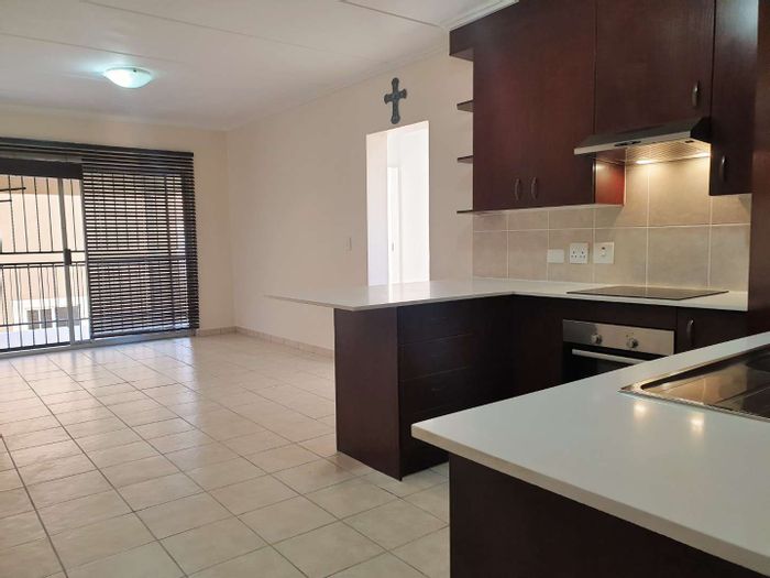 North Riding Apartment For Sale: Three bedrooms, balcony with braai, secure complex amenities.