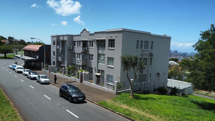 Glenwood Apartment For Sale: 1.5 bedrooms, secure garage, sea views, near schools.