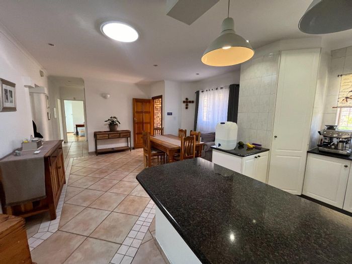 Faerie Glen houses and clusters (24 properties)