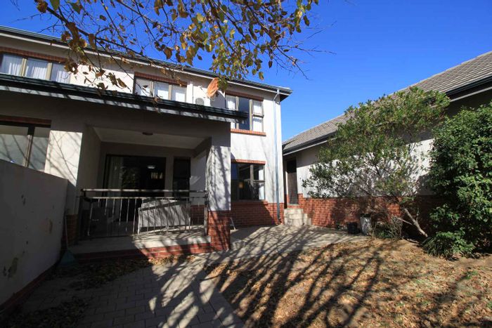 Property #2266435, Cluster rental monthly in Fourways