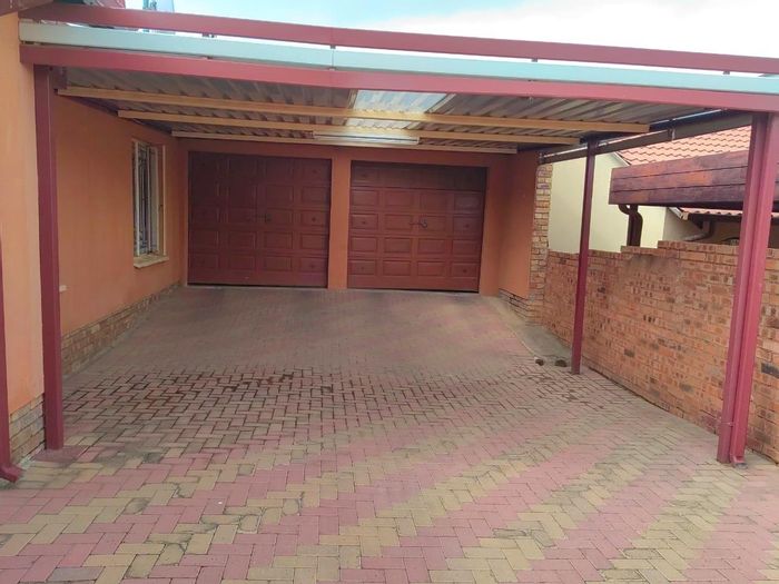 Property #2090470, House for sale in Mabopane