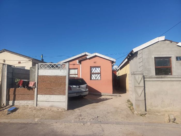 Property #2430770, House For Sale in Mfuleni