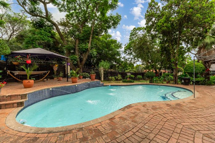 Property #2417297, House For Sale in Buccleuch