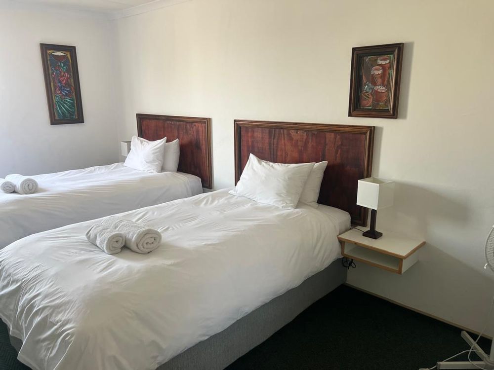 Standard twin bedroom