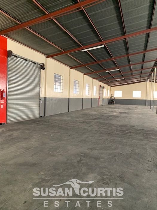 Spacious Industrial Building with Large Storage Facility for Rent in Gobabis Central