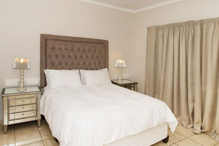 Property #2419883, Apartment For Sale in Pioniers Park Ext 1