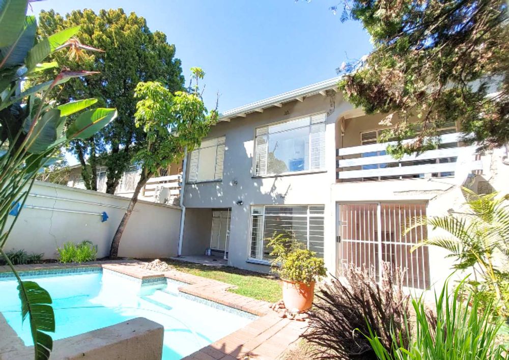 Garden & Pool