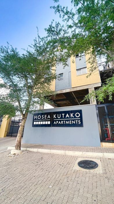 Property #2258052, Apartment for sale in Windhoek Central