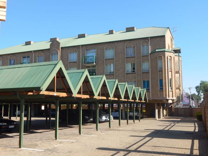 1 Bedroom apartment to rent in Hatfield with parking and convenient amenities nearby.