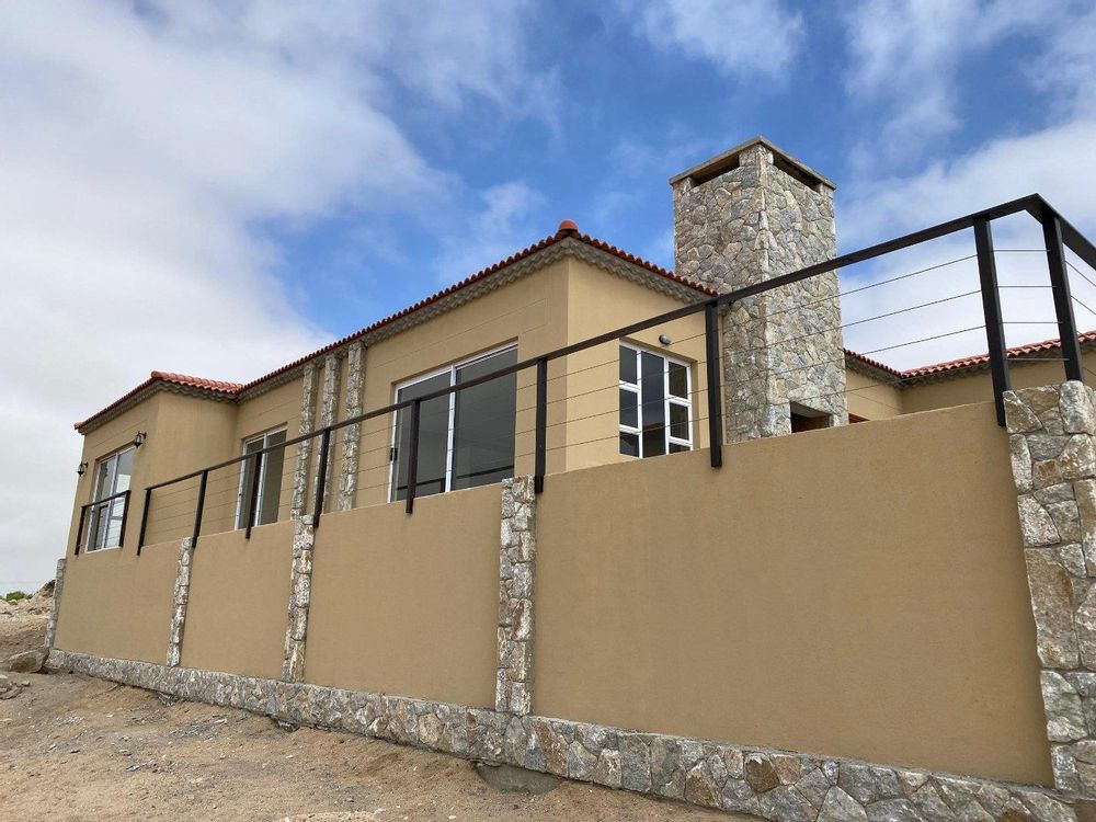 House as seen from the front yard