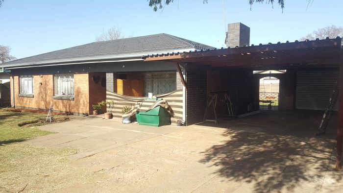 Property #2160796, House for sale in Vanderbijlpark Central West 3