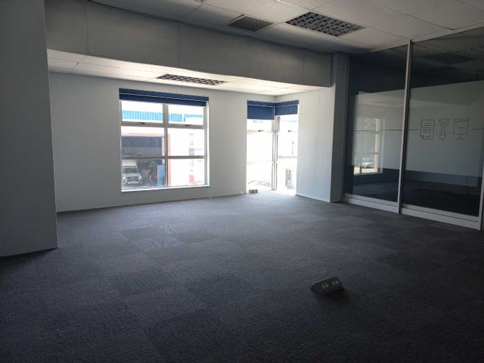 To Rent: 300 m² Office in Fairview with 24-hour security and flexible layout.