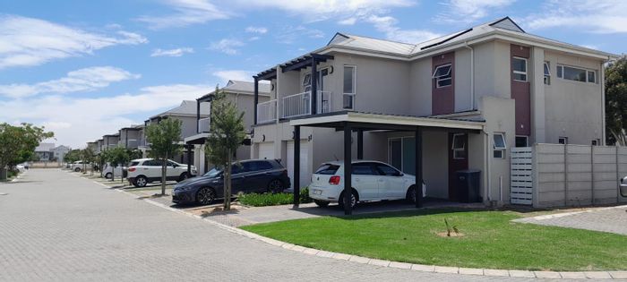 Property #2390115, Townhouse For Sale in Buhrein