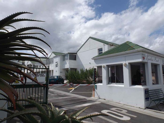 Property #2239683, Apartment for sale in Hermanus Central