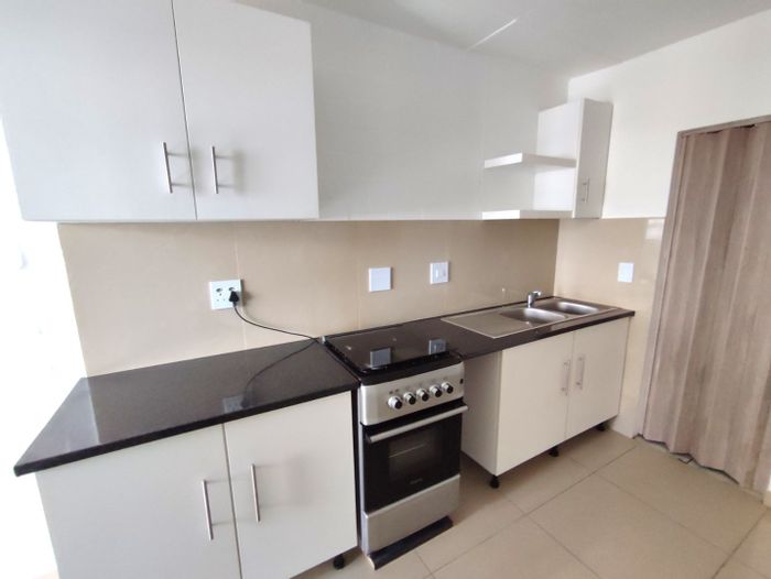 Property #2261829, Apartment rental monthly in Wynberg