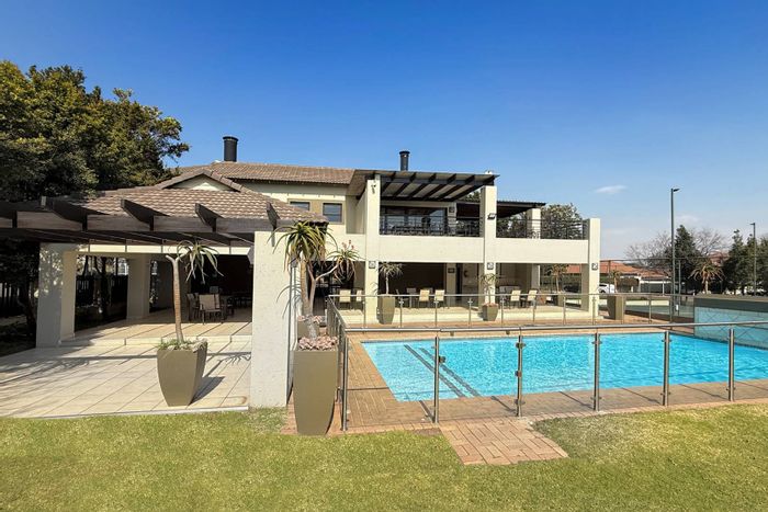 For Sale: 2-Bedroom Apartment in Fourways with Pool, Tennis Court, and Eco-Friendly Features.