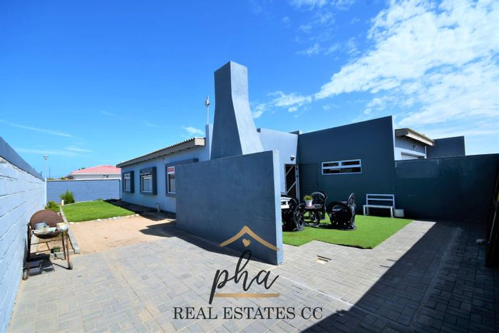 Property #2157442, House for sale in Swakopmund Ext 16