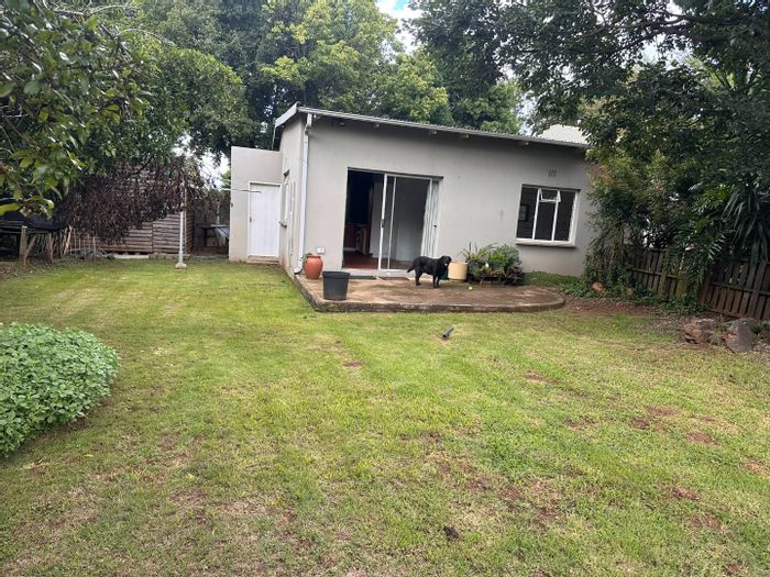 Charming Horison cottage to rent: 1 bed, private garden, separate parking.